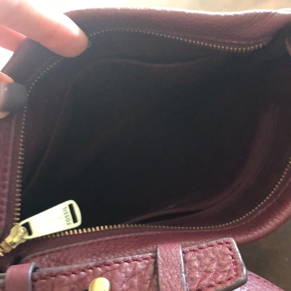 Fossil Deep Red Crossbody With Zipper Accent - image 3